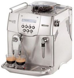 Ciśnienie pompy 15 bar Moc 1250 W Młynek ze spieków ceramicznych z regulacją stopnia zmielenia Regulacja ilości kawy zużywanej na 1 zaparzenie (6-10 g) Pojemność pojemnika na kawę w ziarnach 300 g Pojemność pojemnika na kawę zużytą (porcje): 13 Możliwoś